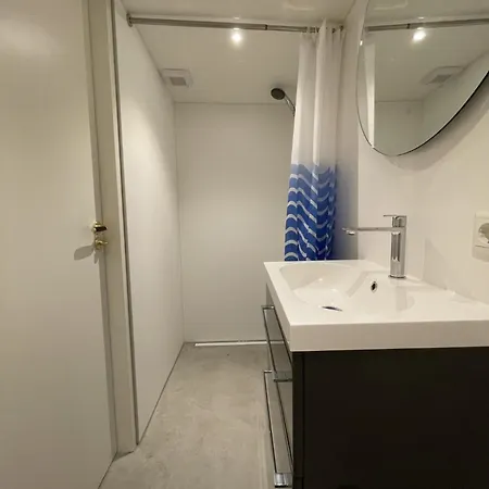 Forecastle Kl Apartment *