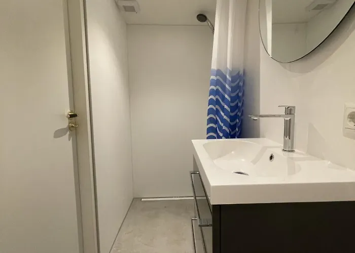 Forecastle Kl Apartment *